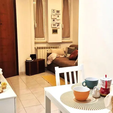 A Casa Di Chi, Family, Near Metro